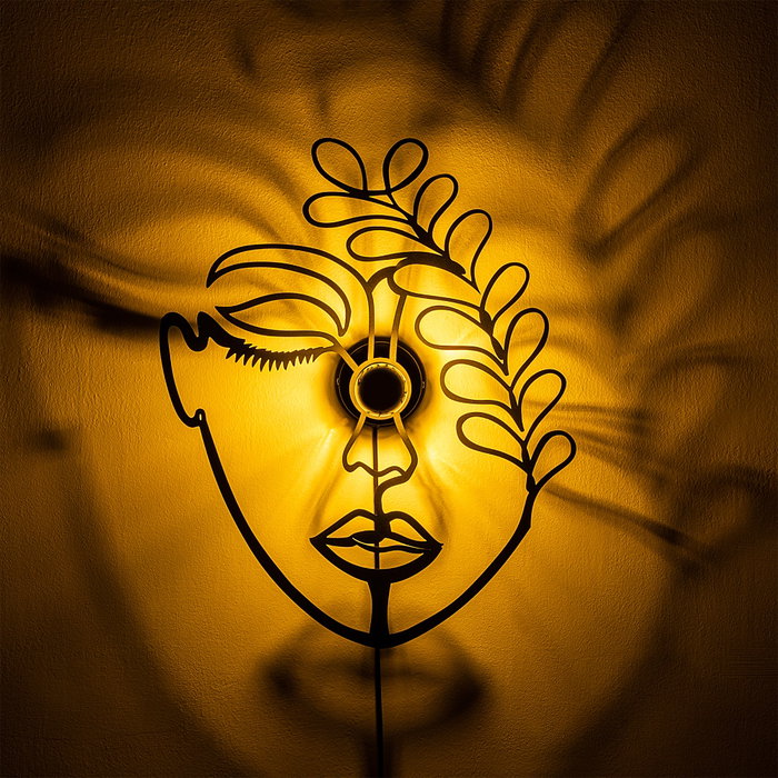 Opviq Flower Faced V2 Lámpara de pared Negra Opviq Flower Faced V2 Lámpara de pared Negra